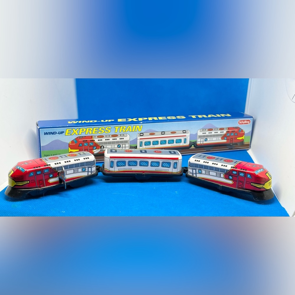 Schylling metal Wind up Train with Box EUC